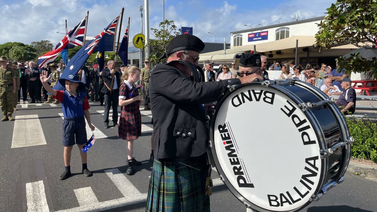 Hundreds of people turned out to commemorate Anzac Day at Ballina. Pictures by Mitchell Craig.